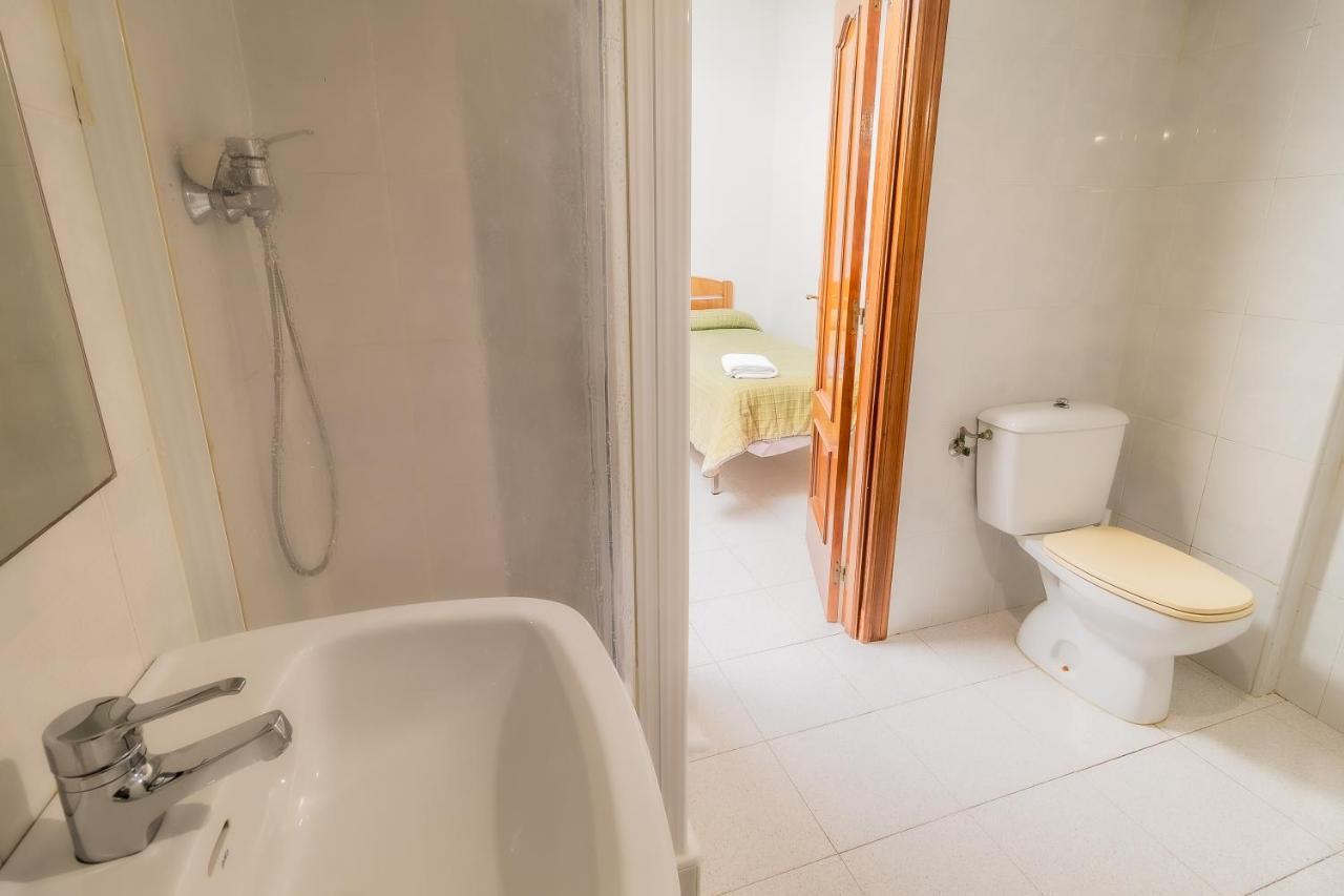 Hostal - Restaurante La Buena Villa By Vivere Stays Villalonquéjar エクステリア 写真