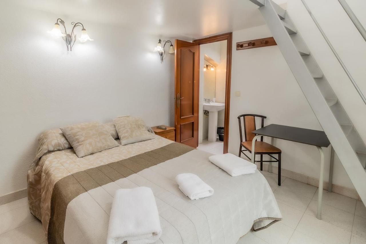 Hostal - Restaurante La Buena Villa By Vivere Stays Villalonquéjar エクステリア 写真