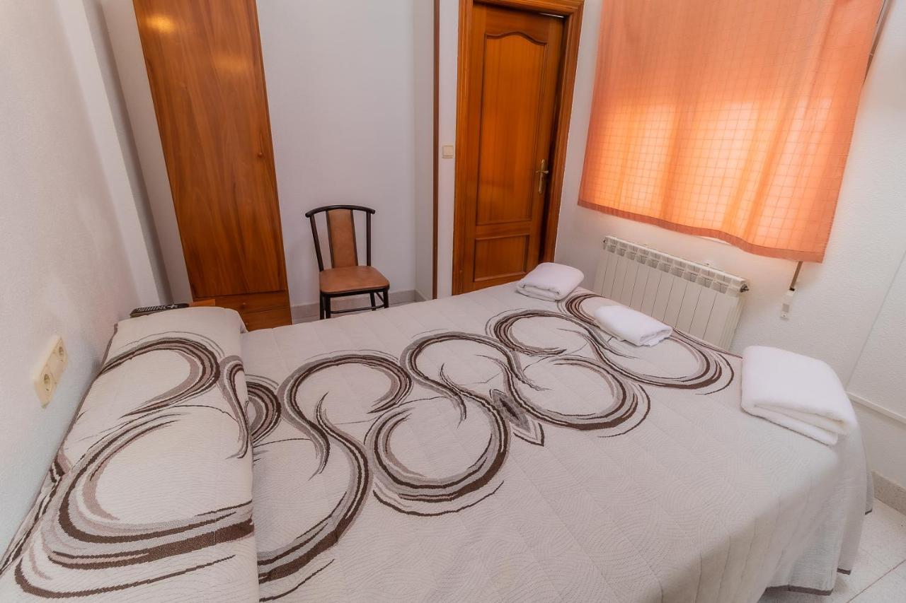 Hostal - Restaurante La Buena Villa By Vivere Stays Villalonquéjar エクステリア 写真
