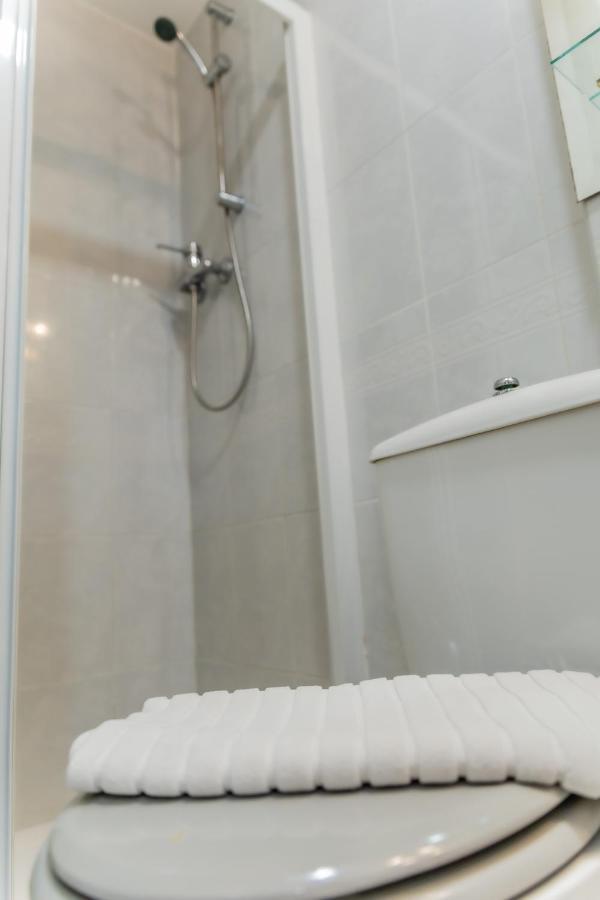 Hostal - Restaurante La Buena Villa By Vivere Stays Villalonquéjar エクステリア 写真